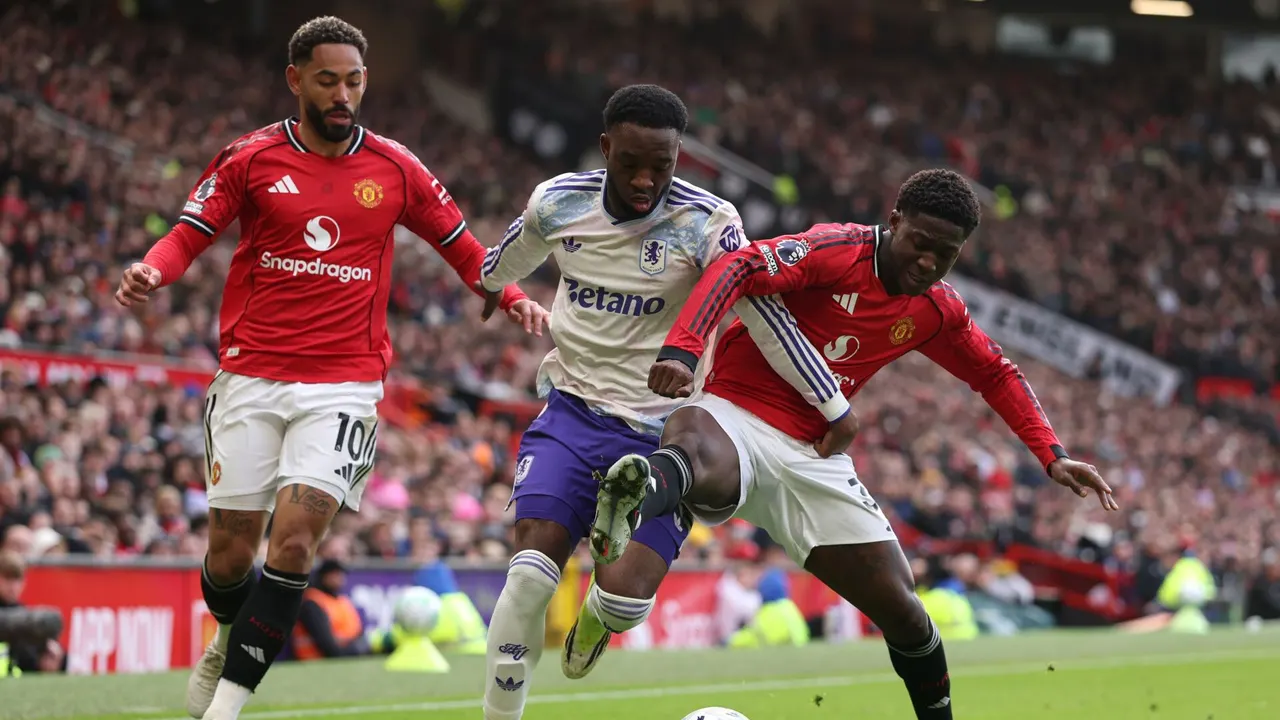 مانشستر يونايتد يتوصل لاتفاق مع لاعبه على تجديد العقد